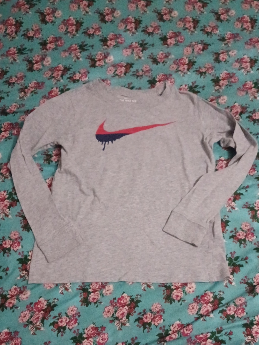 Nike Long Sleeve Lightweight Tee Shirt For Boys Size Small
